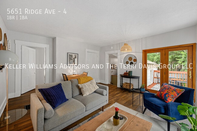 Foto del edificio - 5651 Ridge Ave