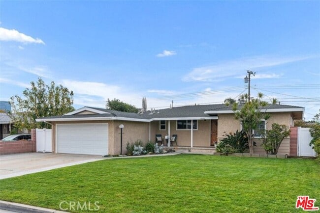 Building Photo - 4500 W Tiller Ave