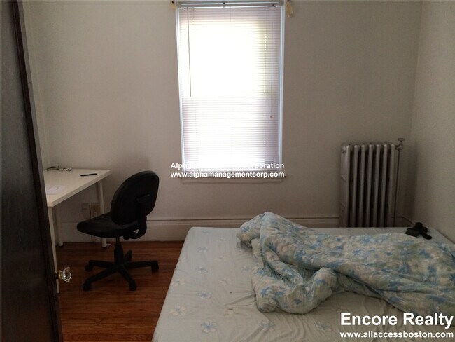 Foto del edificio - 349 Pleasant St