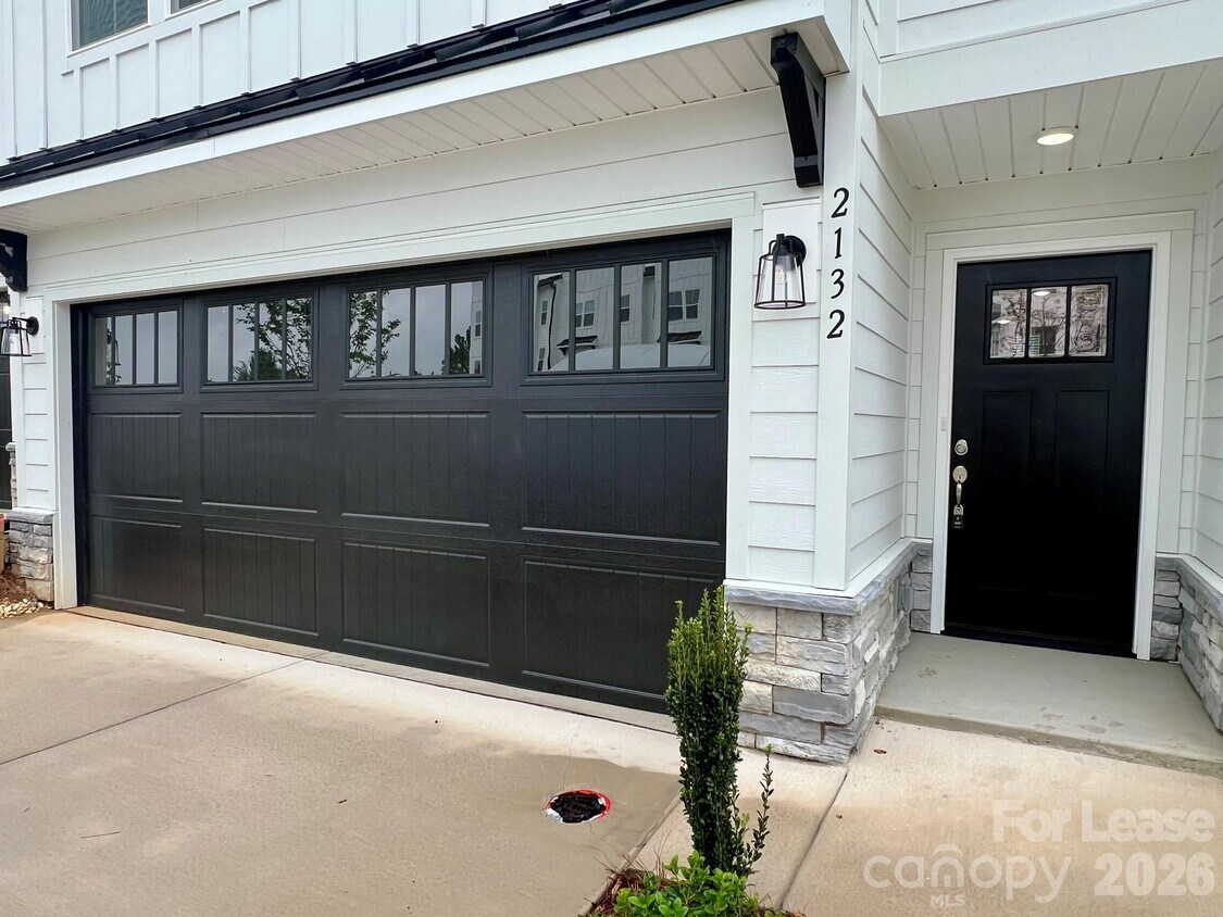 Foto del edificio - 2132 Barrowcliffe Dr NW