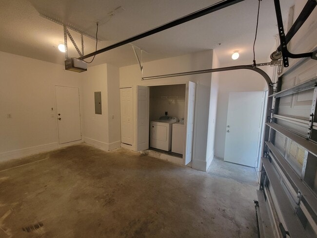 Building Photo - 3517 Shoma Ln