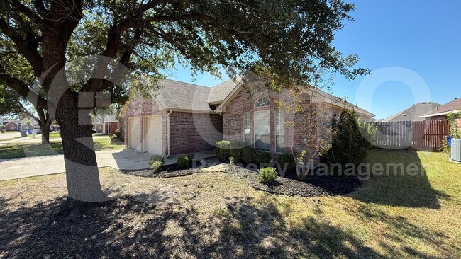 Foto del edificio - 205 Larkspur Dr