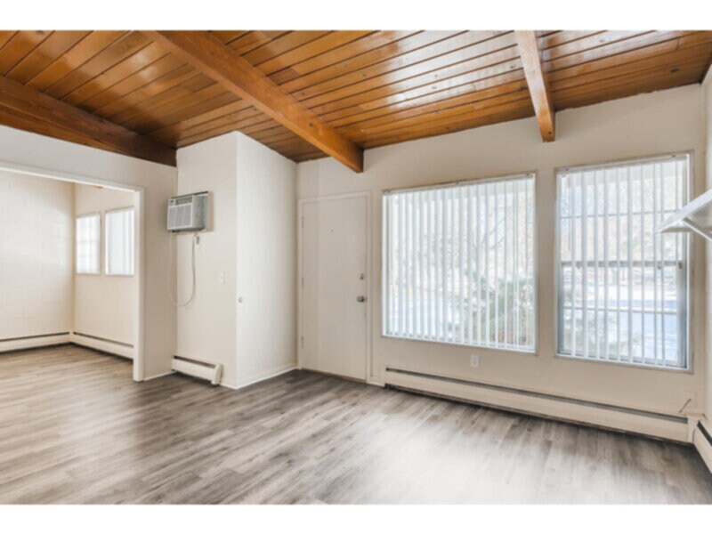 Foto principal - 6095 S Sterne Pkwy