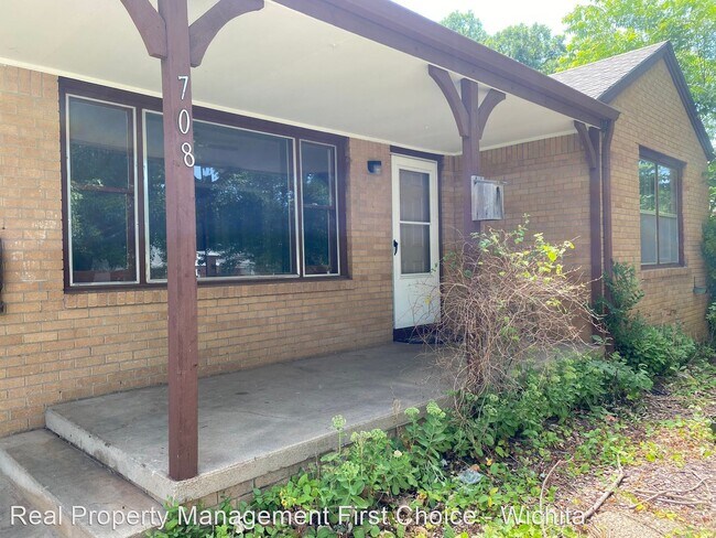 Building Photo - 3 br, 1.5 bath House - 708 Prairie Park