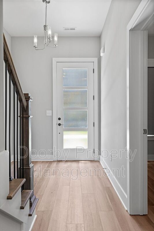 Foto del edificio - 769 Burnside Pl
