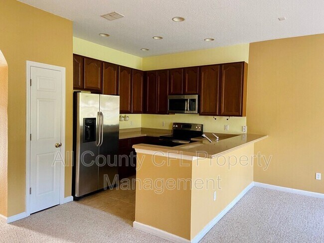 Building Photo - 10321 Park Commons Dr