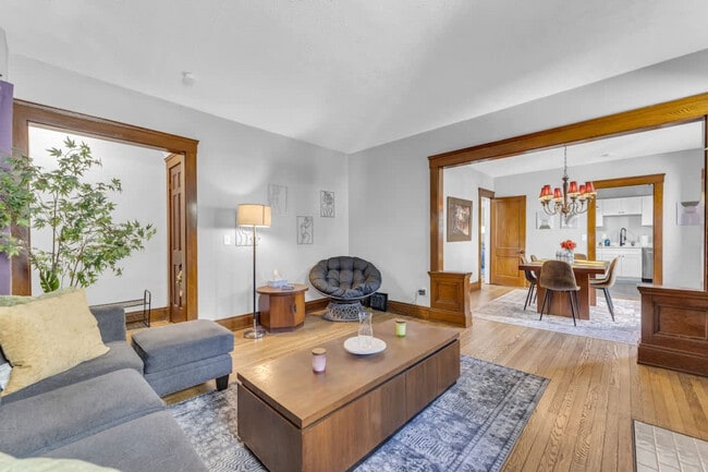 Building Photo - 2638 E 126th St