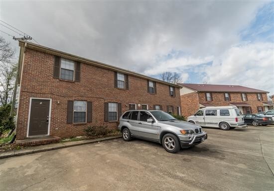 Primary Photo - 116 Hickory Trace Rd