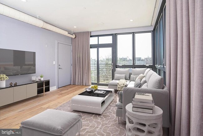 Building Photo - 1012 Harvard St NW