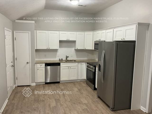 Building Photo - 60 Melton Way