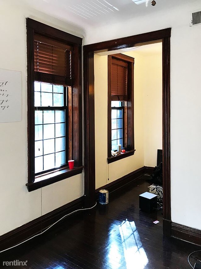 Foto del edificio - 2246 W Charleston St