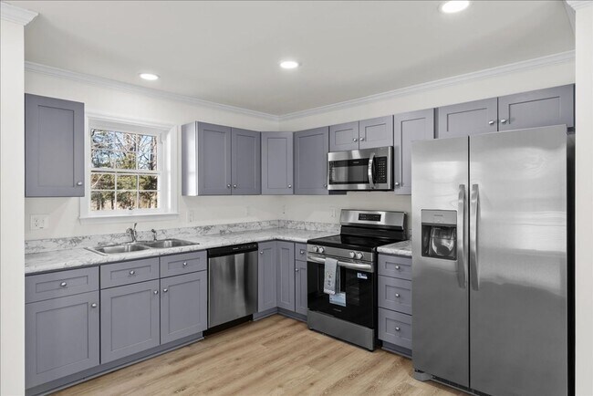 Building Photo - The Home You’ve Been Searching For! *Utilities & Furniture can be added with a rental premium.*