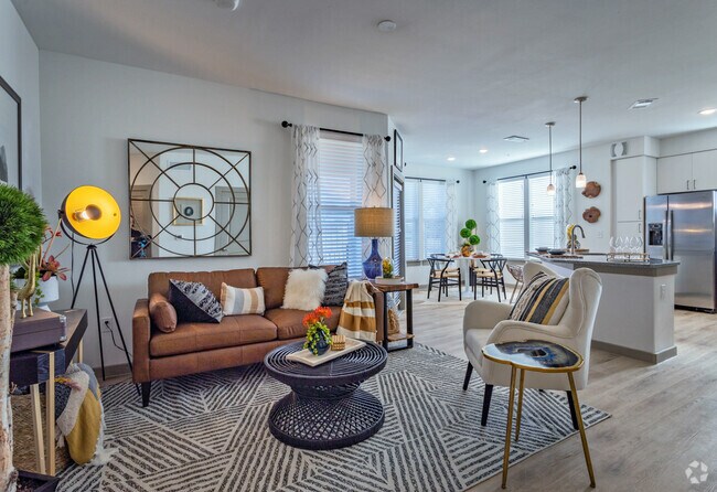 2HAB, 2BA - B2 - 1250SF_ Sala de estar - Aven Ridge