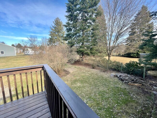 Foto del edificio - SPLIT-LEVEL HOME ON JENSEN (APP#151)