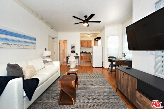 Foto del edificio - 26 Breeze Ave