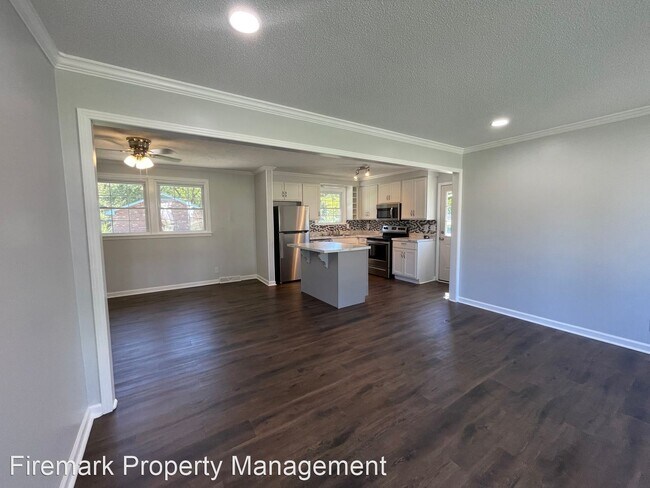Foto del edificio - 3 br, 2 bath House - 502 Pollard Rd.