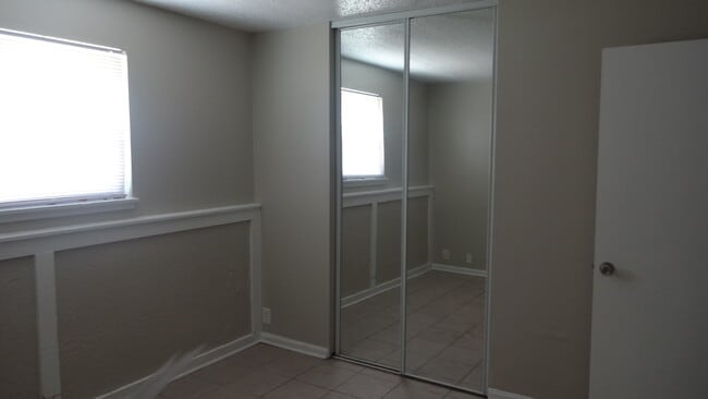 Building Photo - 708 Dondee Dr