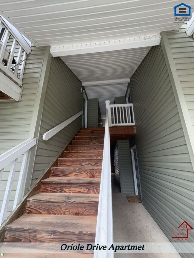 Foto del edificio - 430 Oriole Dr