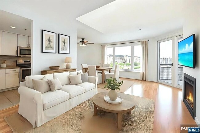 Foto del edificio - 600 Harbor Blvd