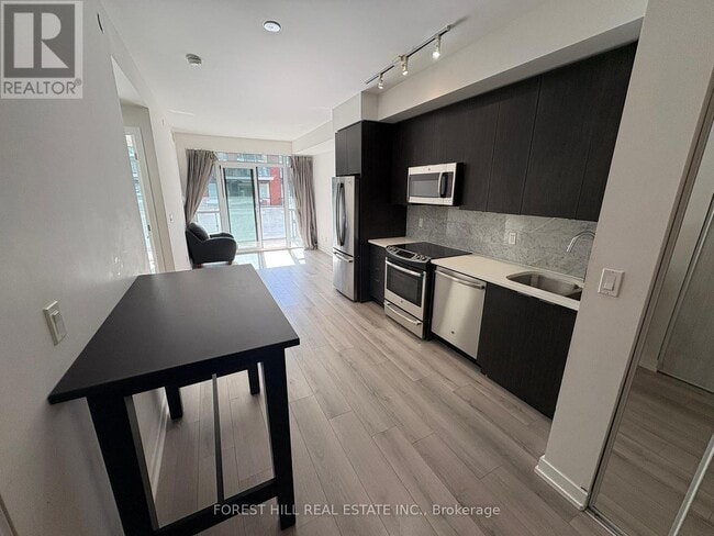 Building Photo - 50 Bruyeres Mews
