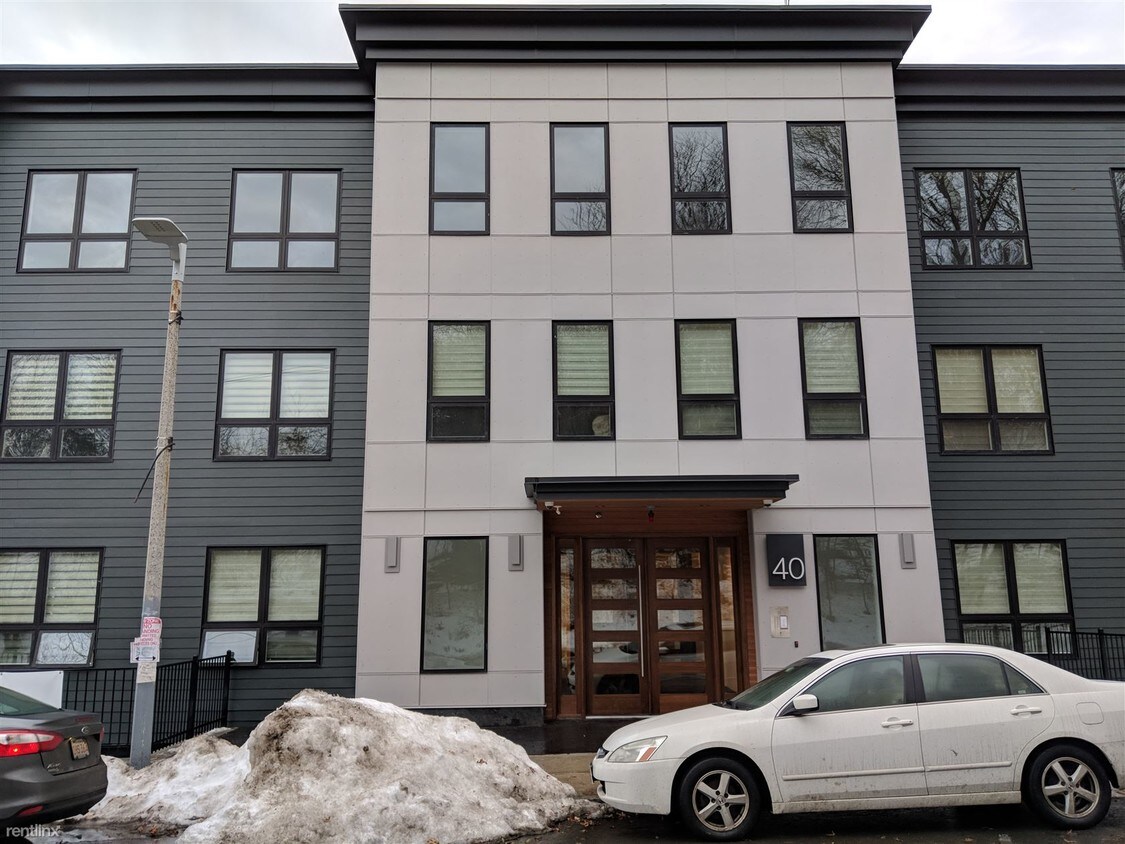 40 Fisher Ave Unit PH301, Mission Hill, MA 02120 Condo for Rent in