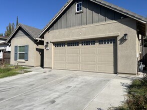 Building Photo - 1031 Beymer Loop