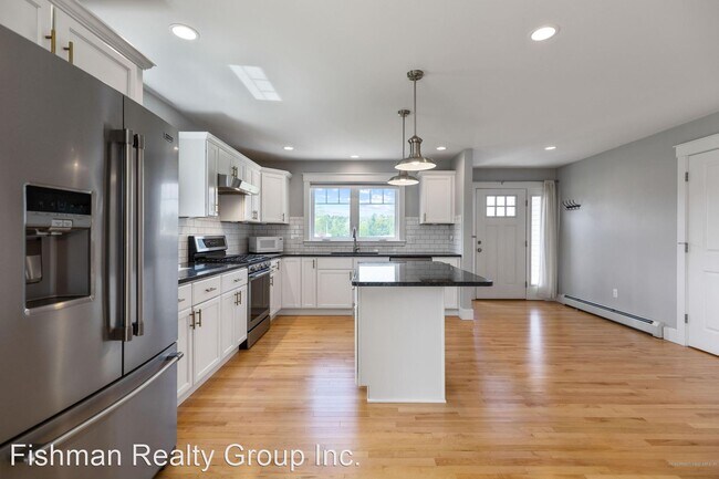 Foto del edificio - 3 br, 2.5 bath House - 33 Dupont Ct.