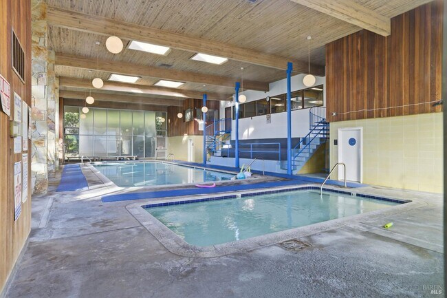 Foto del edificio - 122 Mariner Green Ct