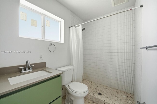 Foto del edificio - 127 NW 74th St