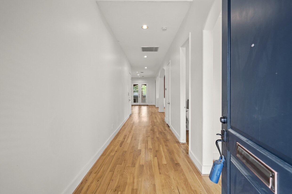Foto del edificio - 9714 Braesmont Dr