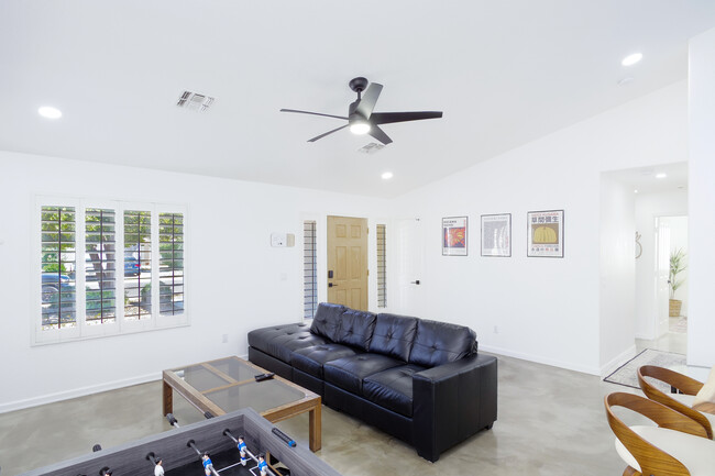 Foto del edificio - 11232 W Golden Ln