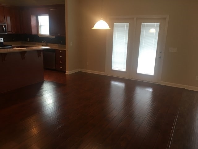 Building Photo - 132 Pine View Xing