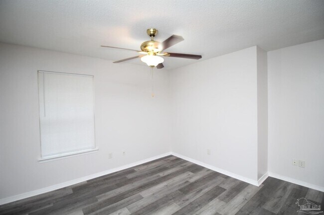Foto del edificio - 5579 Okaloosa St