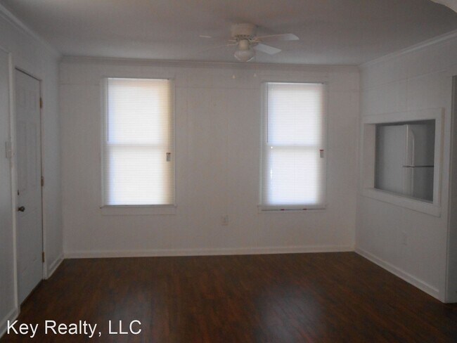 Foto del edificio - 3 br, 2 bath House - 210 Ball Street
