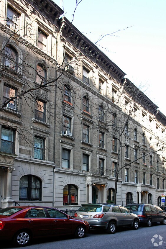 Building Photo - 210 W 85th St