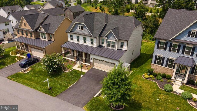 Foto del edificio - 7142 Starmount Ct
