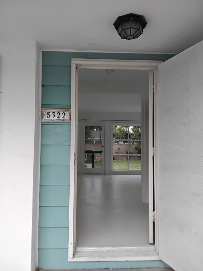 Building Photo - 5322 Lanai St