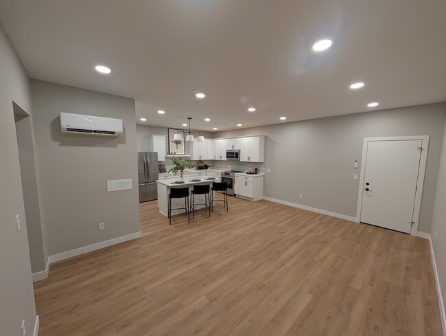 Kitchen/Living Room - 1 N Minnesota St