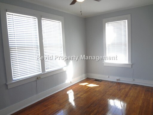 Building Photo - 282 Garland St