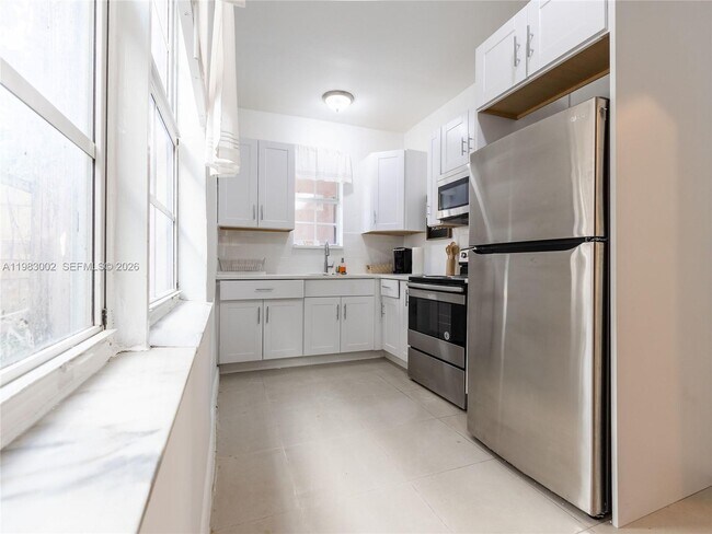 Foto del edificio - 143 NE 43rd St