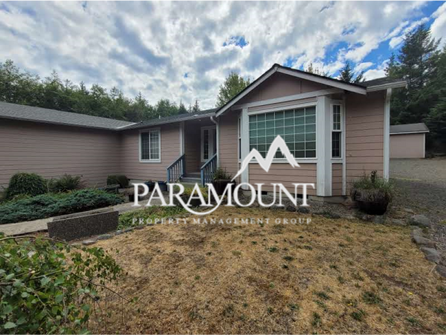 Building Photo - Private 3 Bedroom in Belfair!
