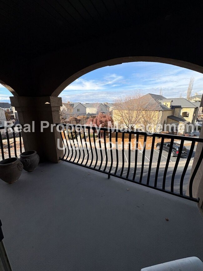 Foto del edificio - Beautiful Condo in Pleasant Grove