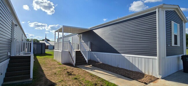 Foto del edificio - 605 Gallop Ct