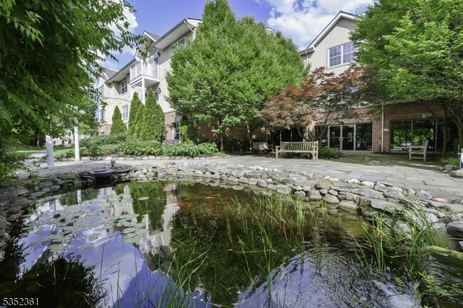 Building Photo - 121 Courter Rd