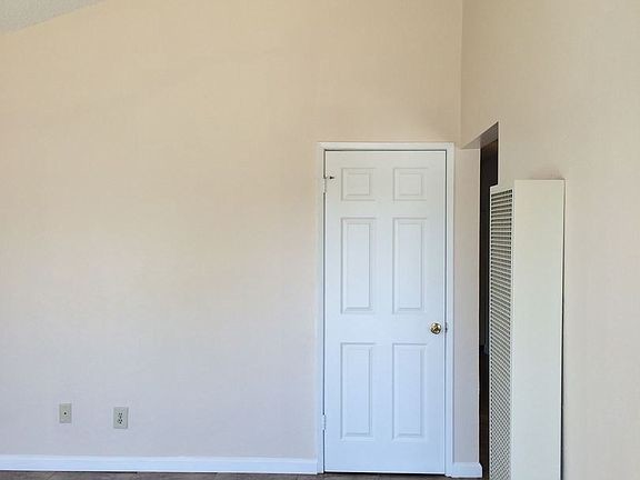 Foto del edificio - Nice home for rent in Southwest Bakersfield