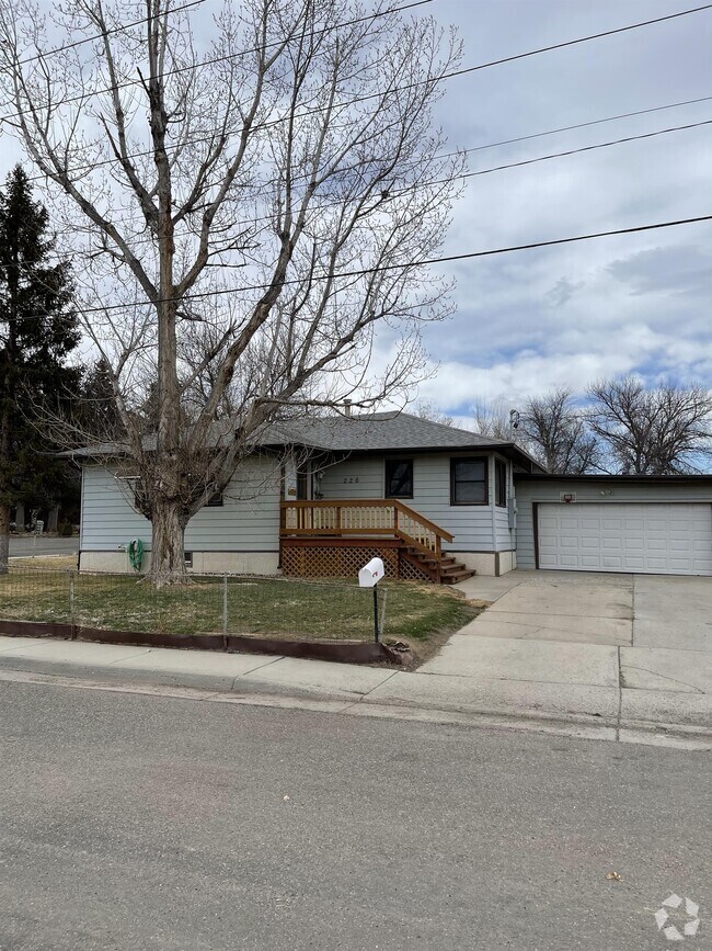 Apartments For Rent in Thermopolis, WY with Hardwood Floors 1 Rentals