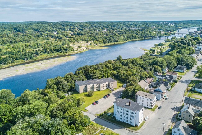 Building Photo - Riverview Apartments