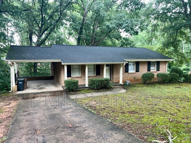 Building Photo - 3017 Arnold Dr