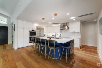 Building Photo - 8701 S Path