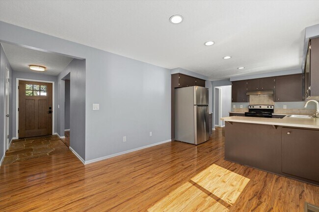 Foto del edificio - 3 Bed + Bonus in West Boise!